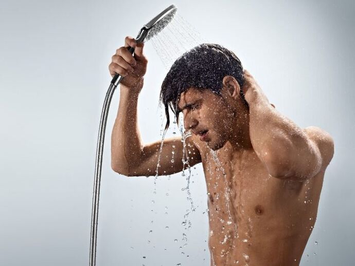The contrast shower refreshes the male body perfectly, thus strengthening the potency